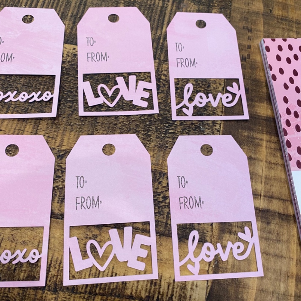 Valentine Gift Tags Set of 16/Hearts Love XOXO Gift Tags - Picture 6 of 7
